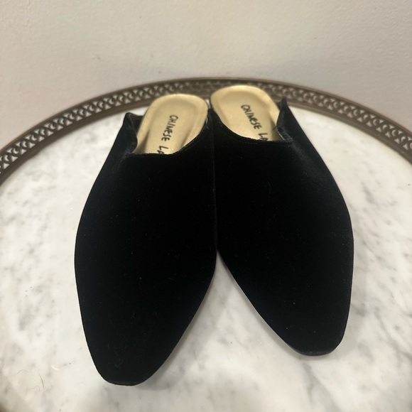 Chinese Laundry Laguna velvet slides - Picture 6 of 9